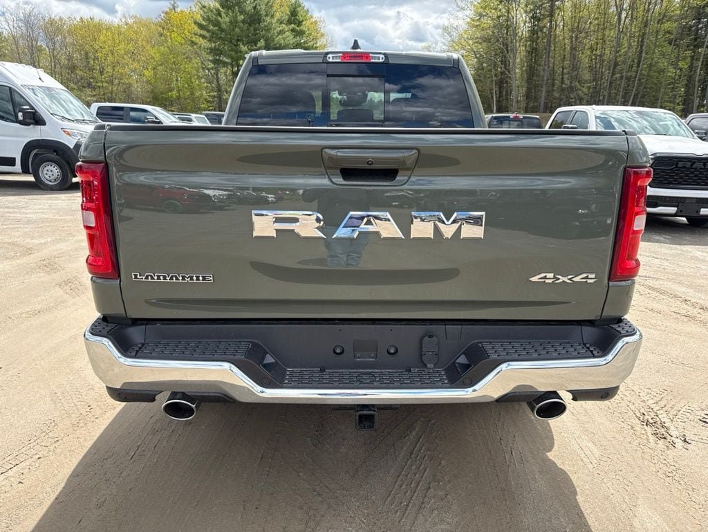 New 2026 RAM 1500 Laramie AWD/4WD image 3
