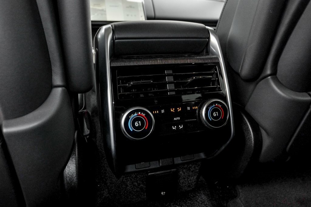 New 2025 Land Rover Range Rover SE image 17