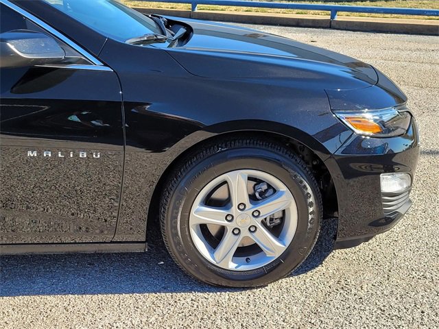 Used 2025 Chevrolet Malibu LS image 7