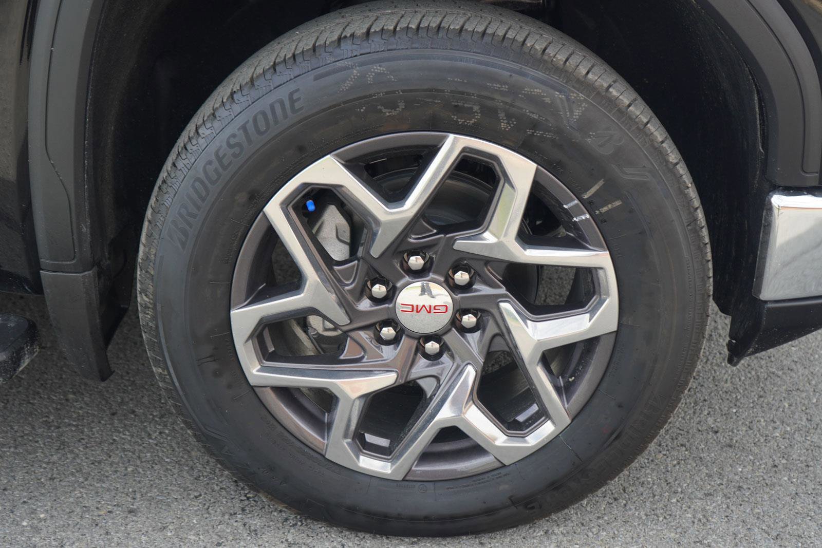 New 2026 GMC Sierra 1500 SLT w/ SLT Premium Package image 13