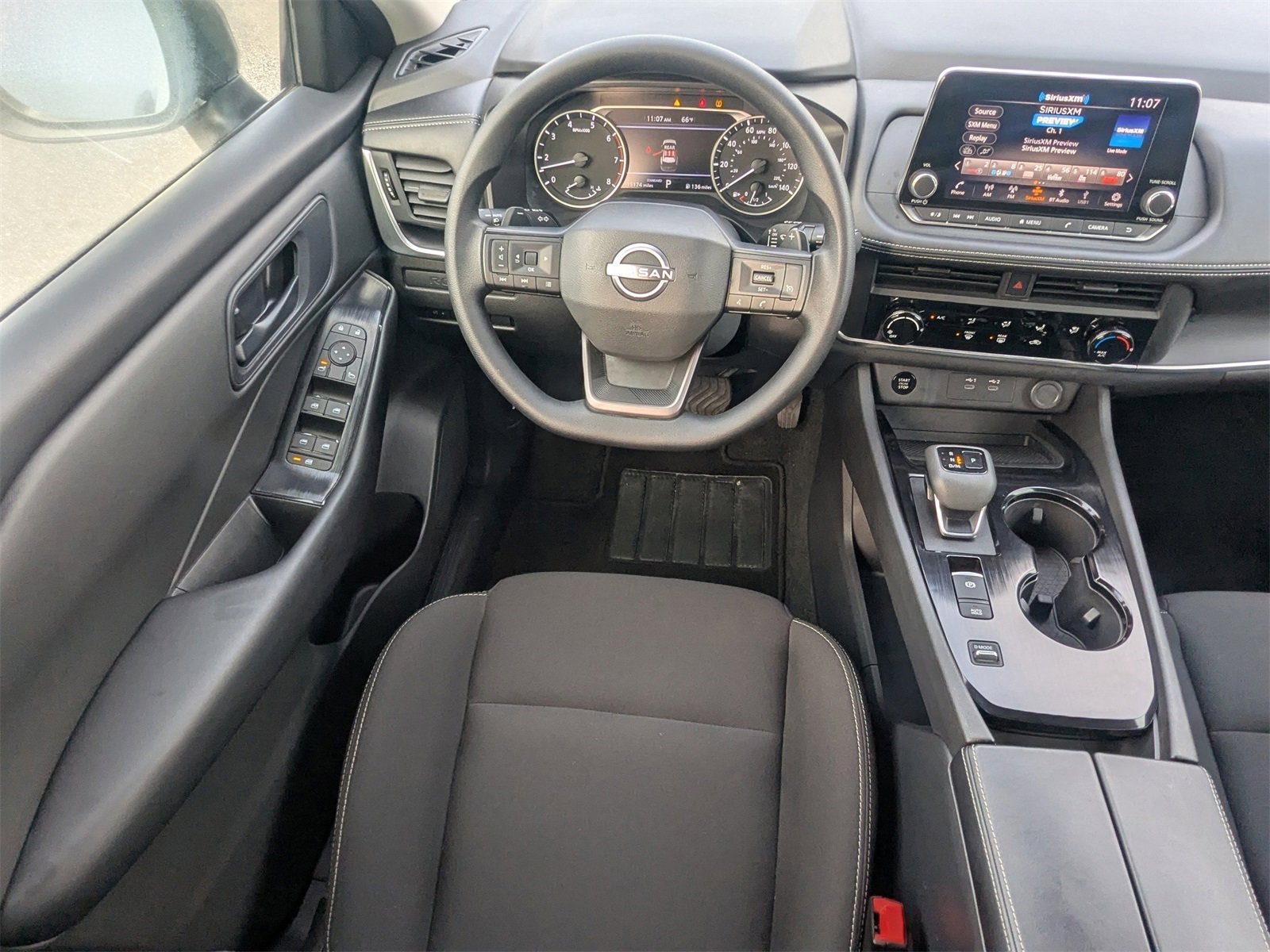 Used 2025 Nissan Rogue S image 15