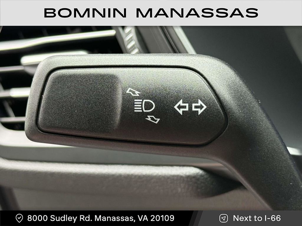 Used 2025 Ford Escape ST-Line image 10