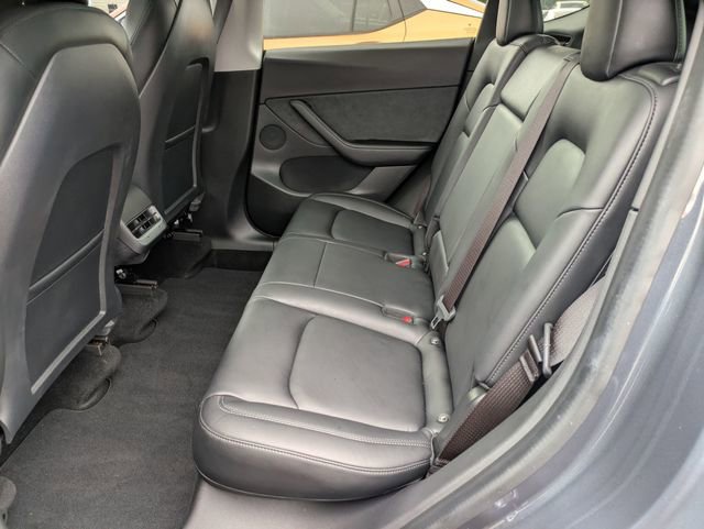 Used 2021 Tesla Model Y Long Range AWD/4WD image 23