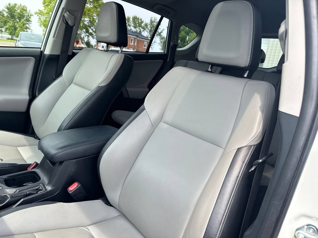 Used 2016 Toyota RAV4 Limited w/ Advanced Technology Package AWD/4WD image 33