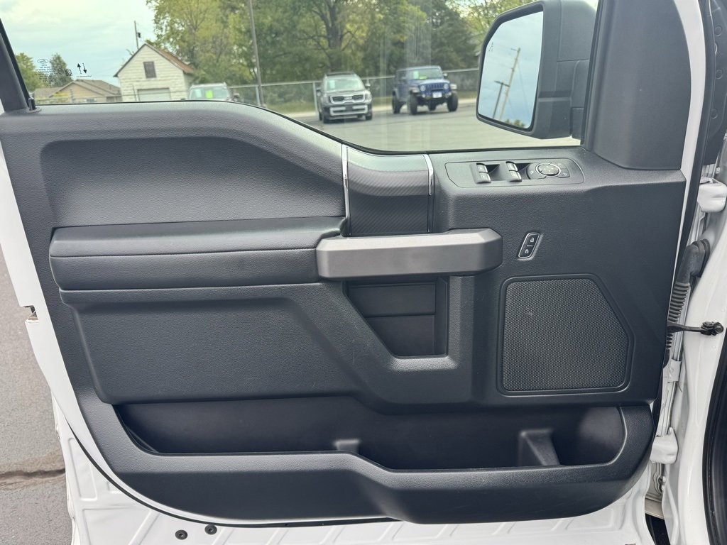 Used 2020 Ford F150 XLT w/ Equipment Group 302A Luxury image 2