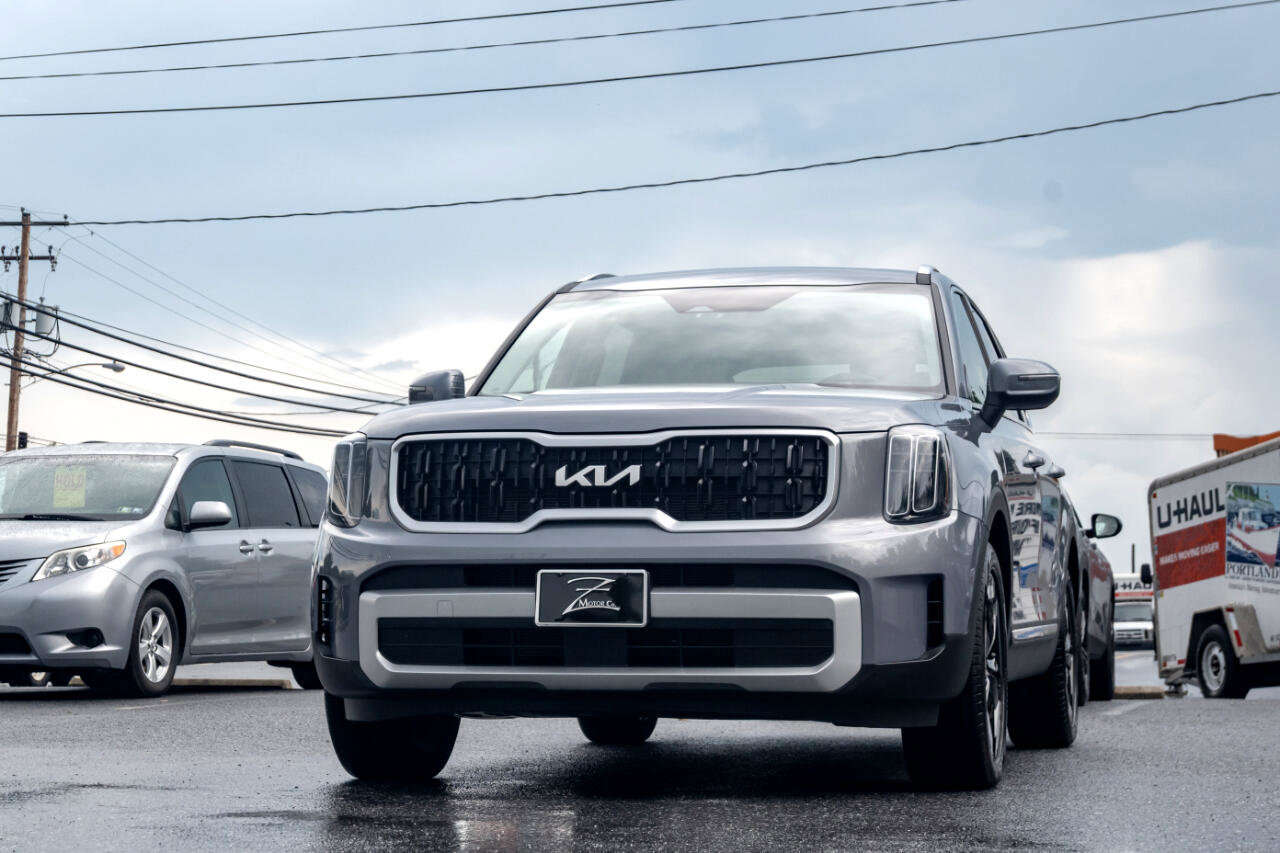 Used 2024 Kia Telluride EX w/ EX Captain's Chair Package image 6