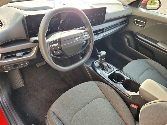 Used 2025 Kia K4 LXS image 7