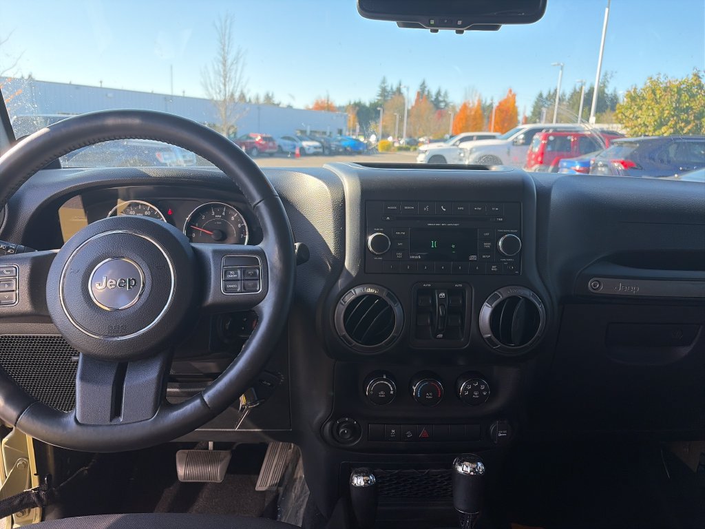 Used 2013 Jeep Wrangler Unlimited Sport AWD/4WD image 5
