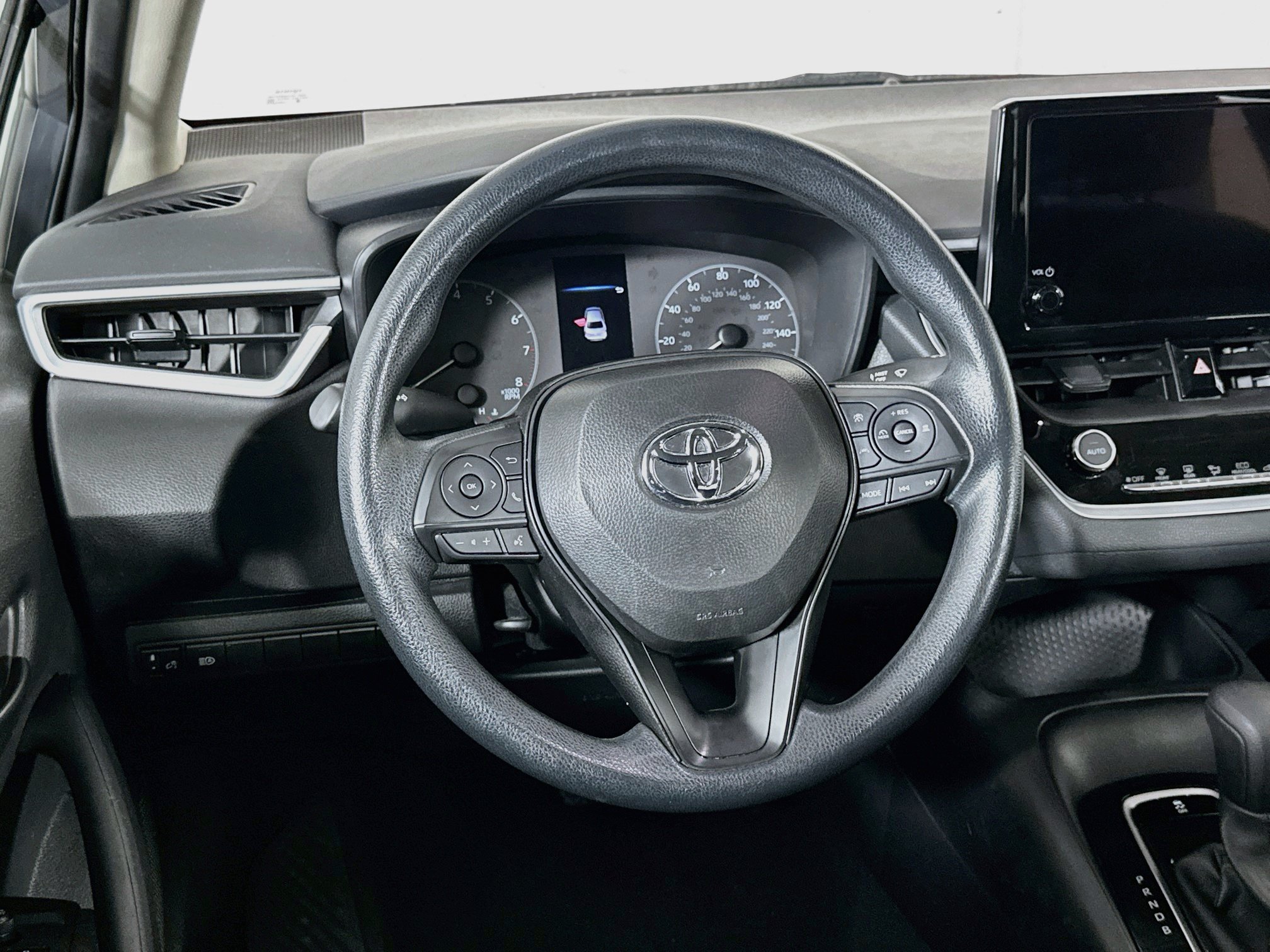 Used 2025 Toyota Corolla LE FWD image 18