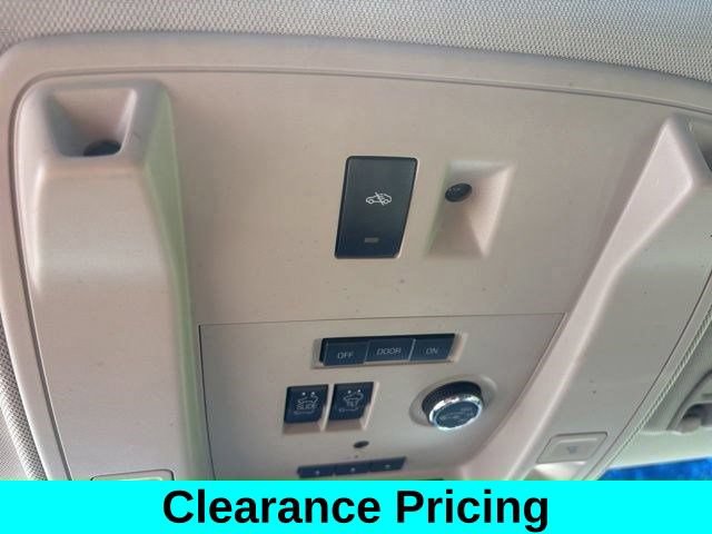 Used 2018 Cadillac Escalade ESV Luxury AWD/4WD image 26