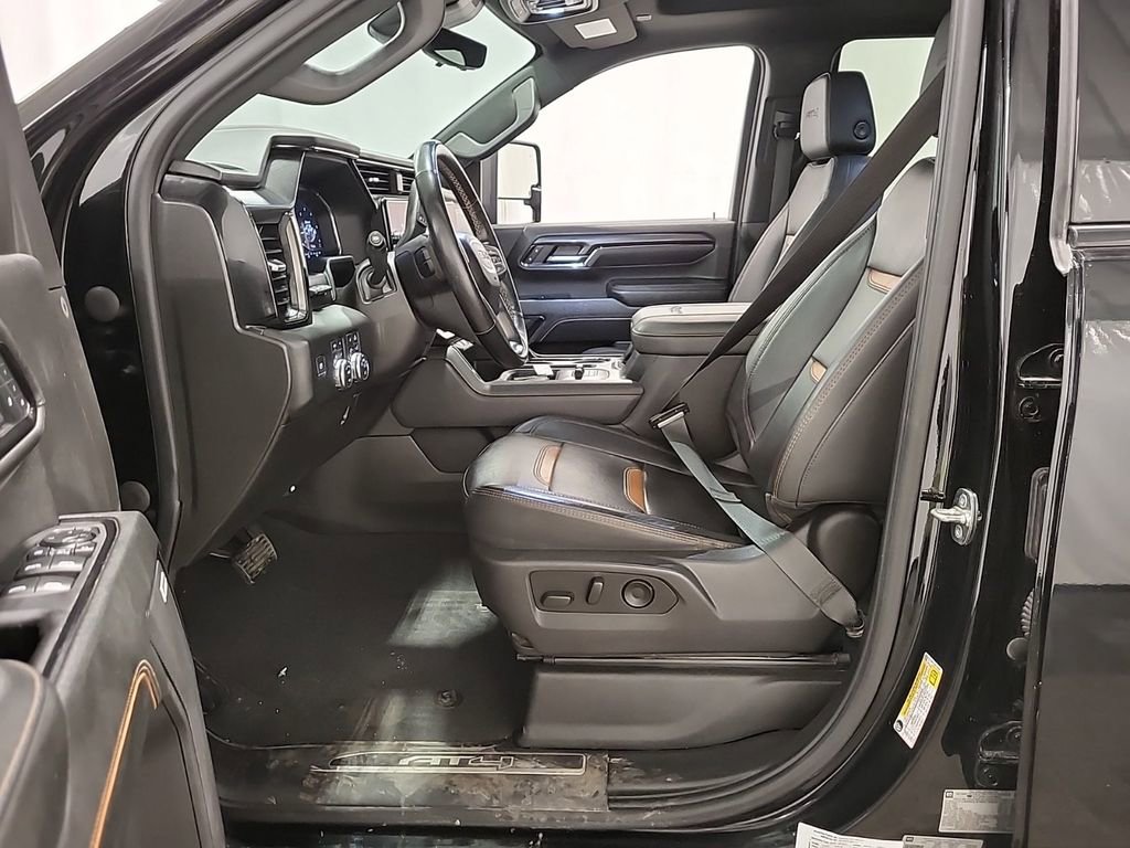 Used 2024 GMC Sierra 2500 AT4 w/ AT4 Premium Plus Package image 8