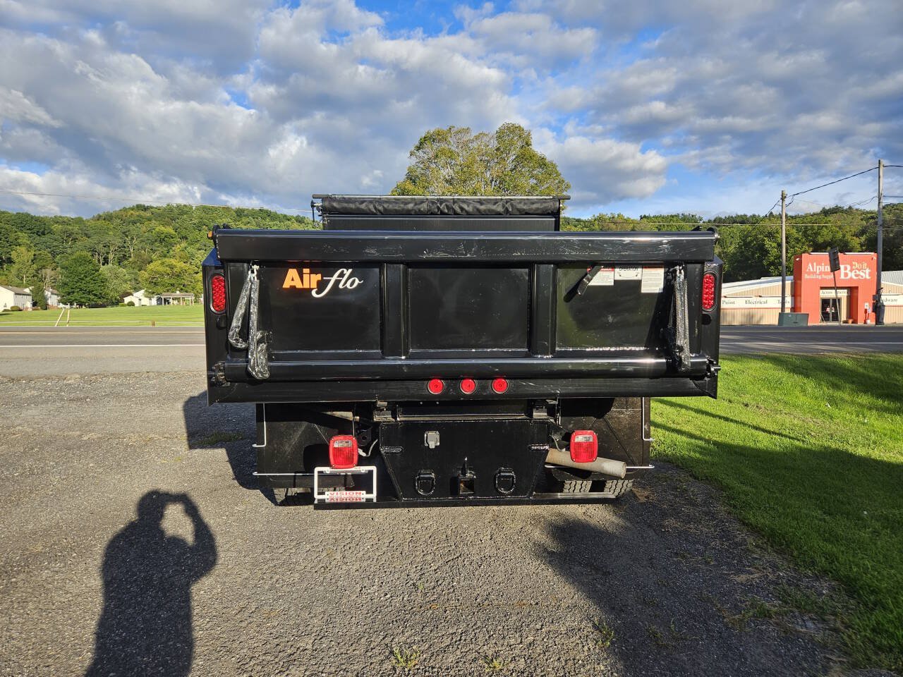 Used 2023 Ford F550 4x4 Regular Cab Super Duty w/ Snow Plow Prep Package image 8