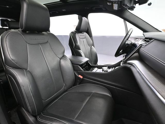 Used 2022 Jeep Grand Cherokee L Overland w/ Advanced Protech Group III image 60