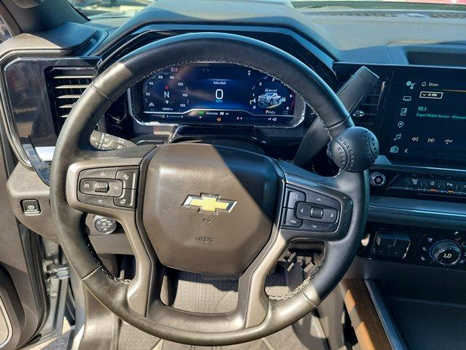 Used 2024 Chevrolet Silverado 2500 High Country w/ High Country Premium Package AWD/4WD image 28
