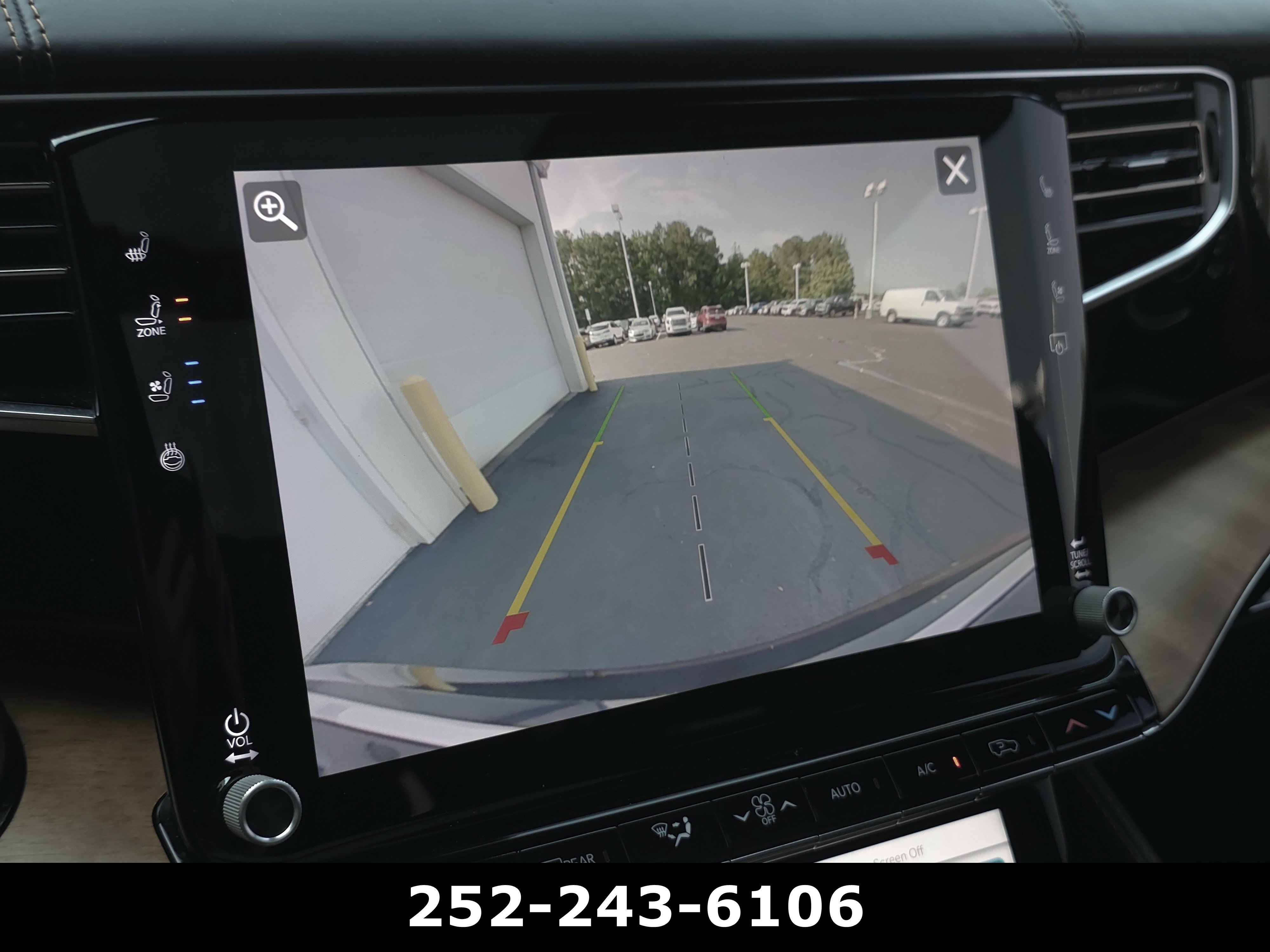 Used 2023 Jeep Grand Wagoneer Series III AWD/4WD image 23