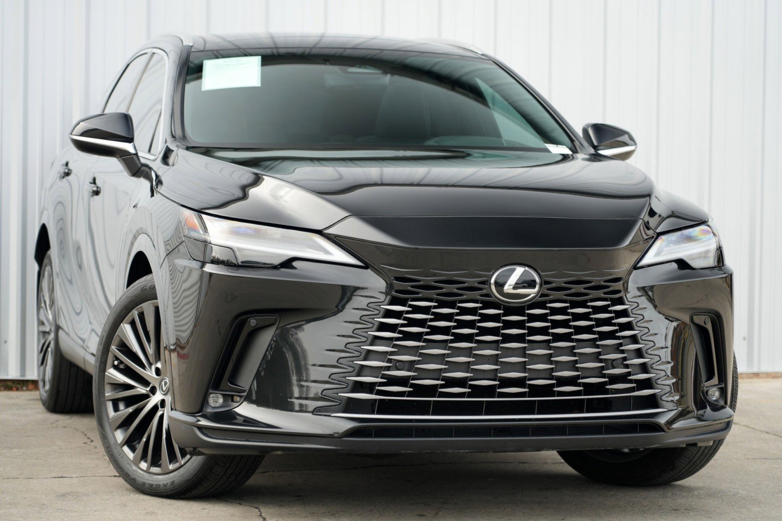 Used 2023 Lexus RX 350 Luxury w/ Cold Area Package image 4