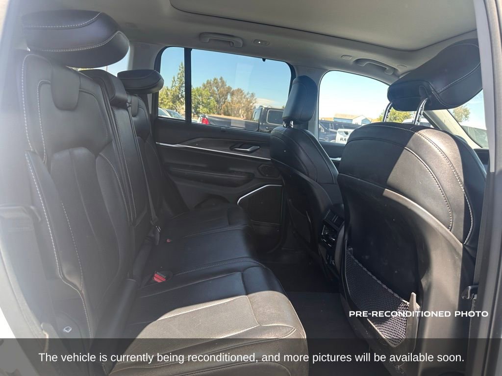 Used 2022 Jeep Grand Cherokee Limited 4xe w/ Luxury Tech Group II AWD/4WD image 15