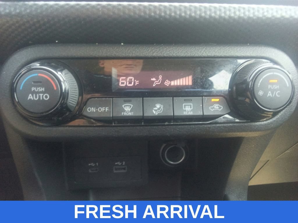 Used 2021 Nissan Kicks SV FWD image 28