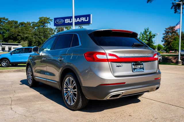 Used 2016 Lincoln MKX Reserve w/ Technology Package FWD image 4