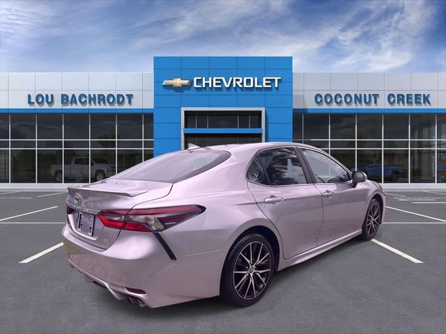 Used 2024 Toyota Camry SE FWD image 8