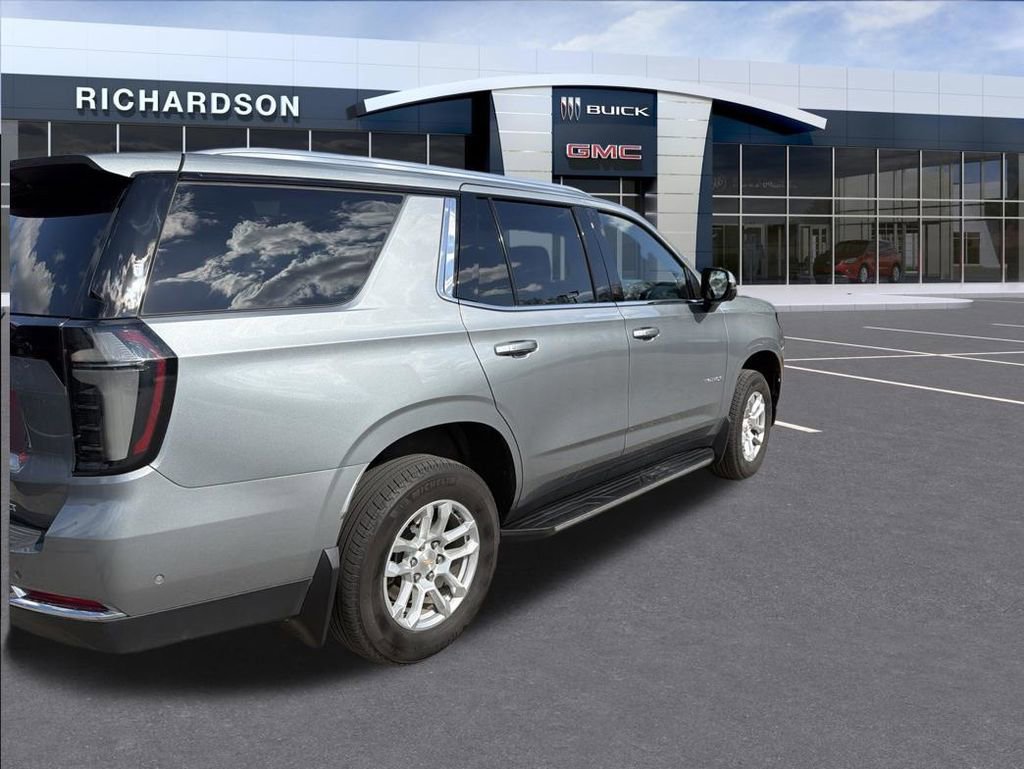 Used 2025 Chevrolet Tahoe LT w/ Comfort Package AWD/4WD image 9