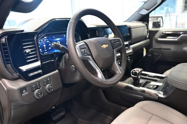 New 2026 Chevrolet Silverado 1500 LTZ w/ LTZ Premium Package AWD/4WD image 23