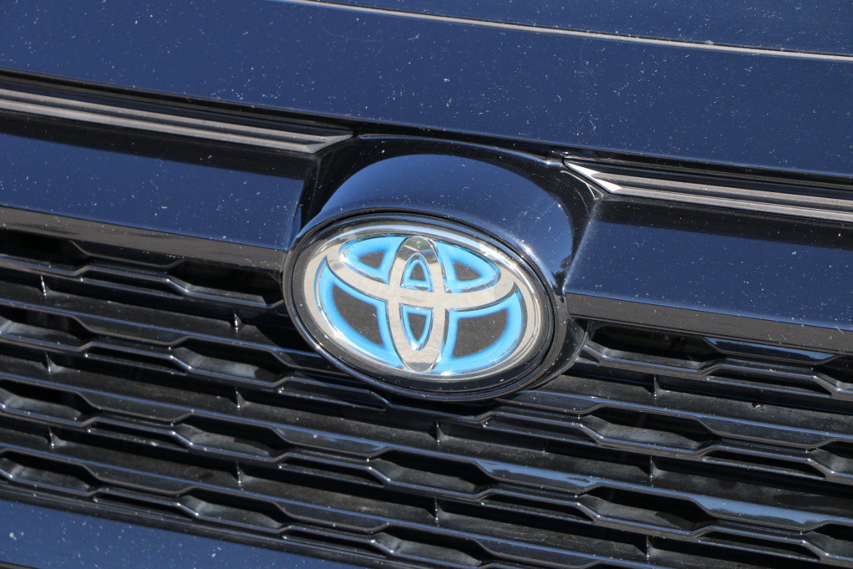 Used 2022 Toyota RAV4 SE AWD/4WD image 12