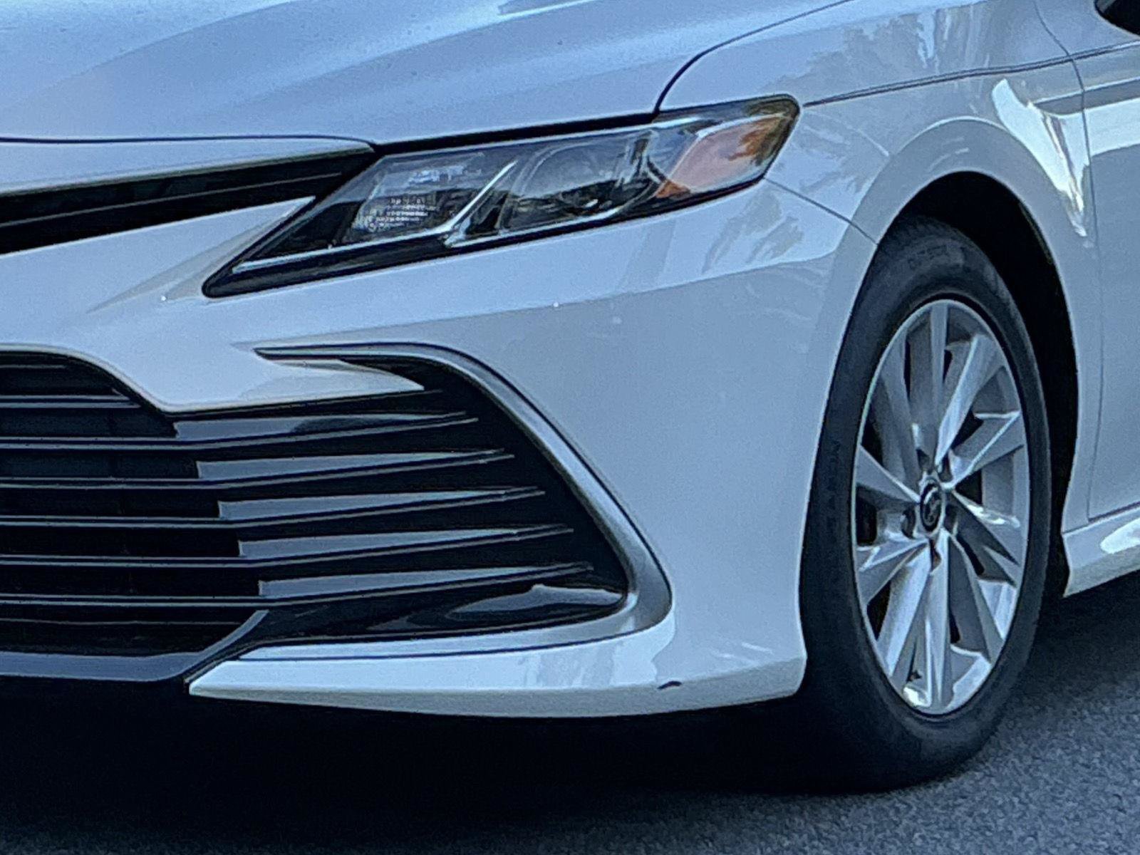 Used 2022 Toyota Camry LE w/ Convenience Package FWD image 11