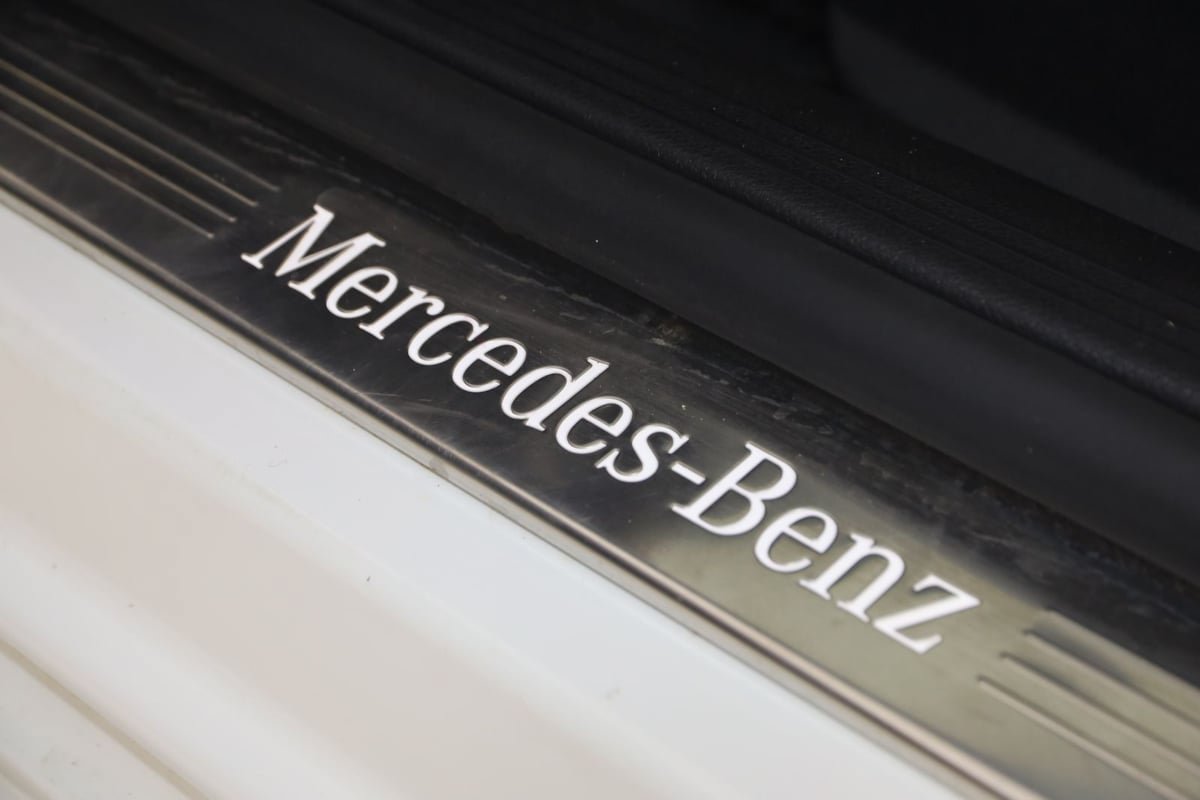Used 2023 Mercedes-Benz E 450 Cabriolet w/ AMG Line image 39