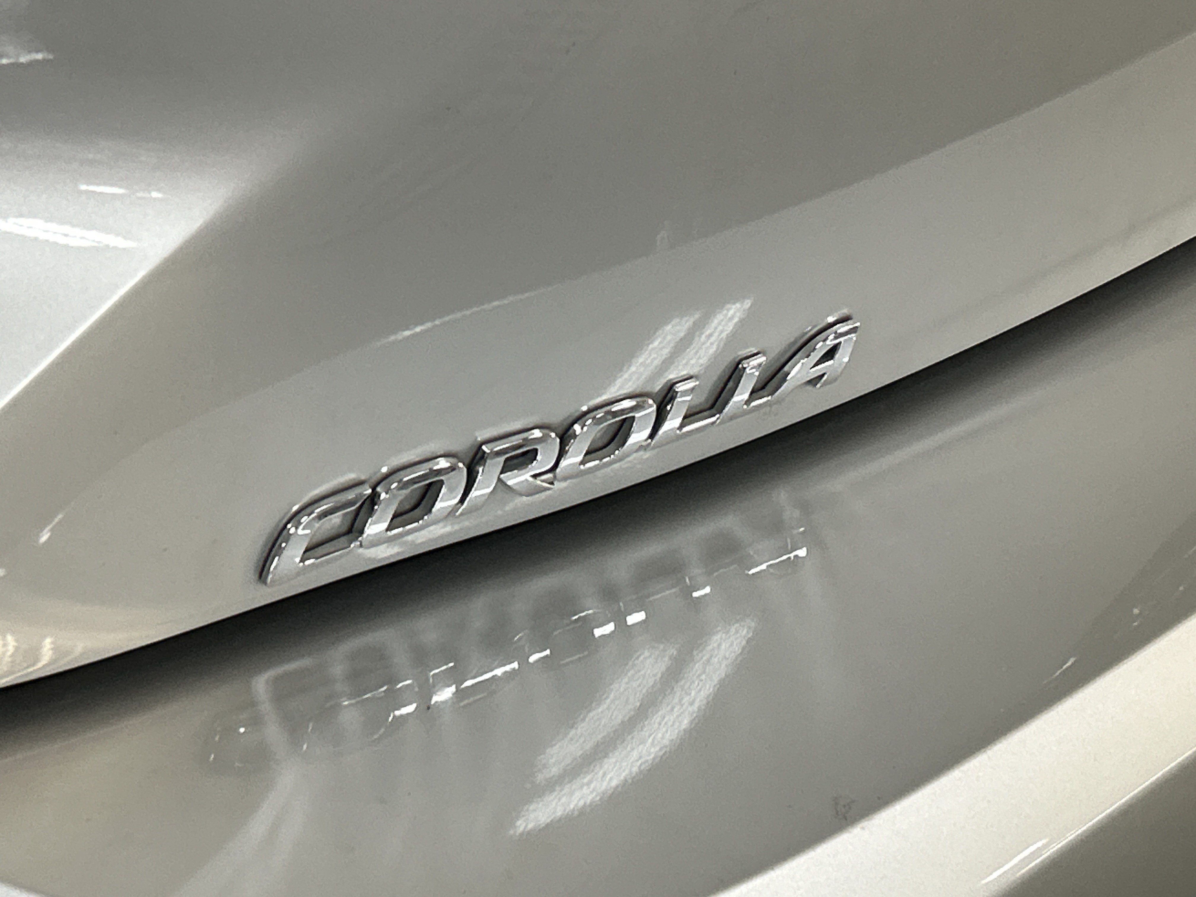 Used 2023 Toyota Corolla SE FWD image 33
