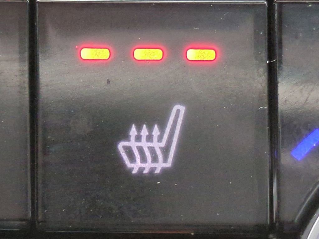 Used 2018 Honda Accord Touring image 24