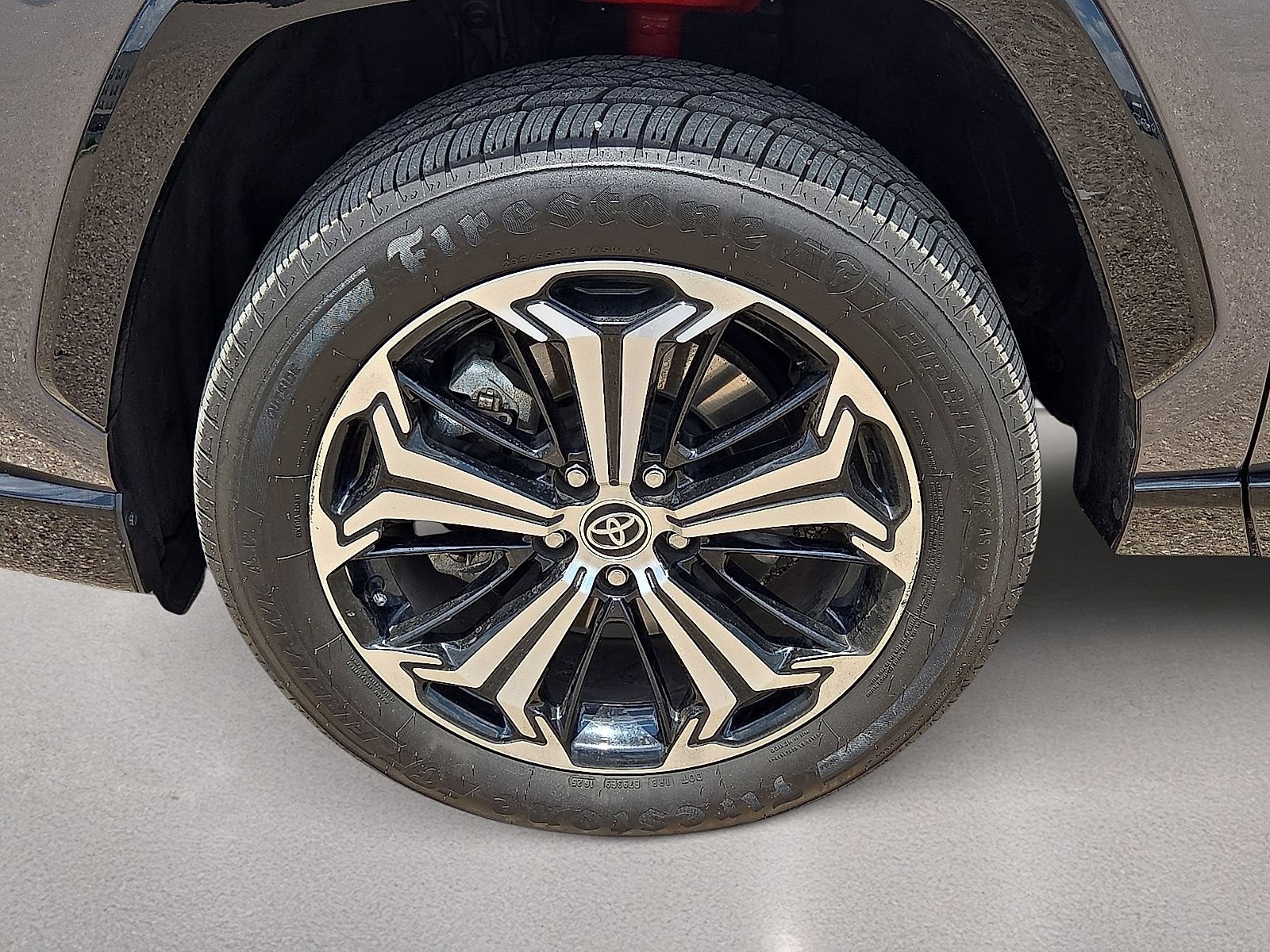 Used 2023 Toyota RAV4 XSE AWD/4WD image 10