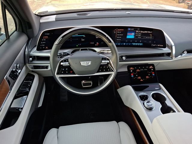 New 2026 Cadillac Vistiq Premium Luxury AWD/4WD image 7