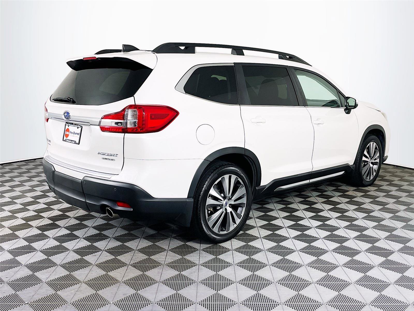 Used 2021 Subaru Ascent Limited w/ Technology Package image 9