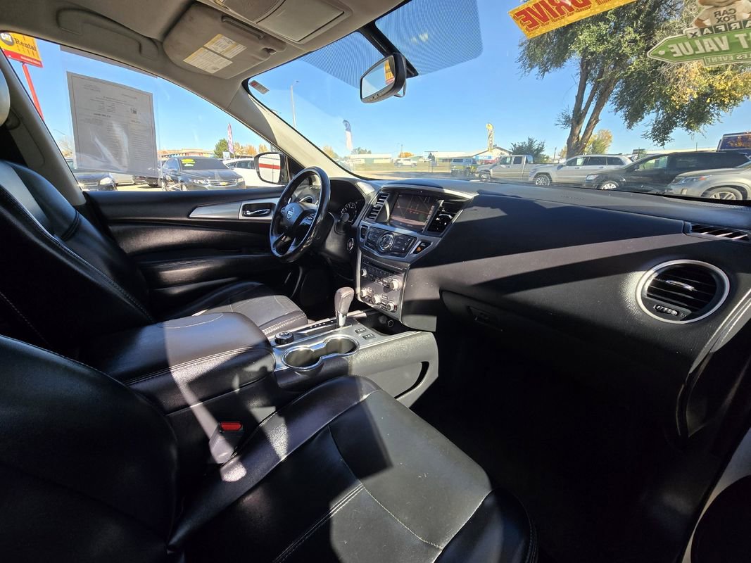 Used 2018 Nissan Pathfinder SL w/ Midnight Edition Package image 18
