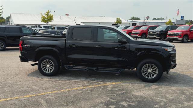 Certified 2024 Chevrolet Colorado LT w/ LT Convenience Package AWD/4WD image 9