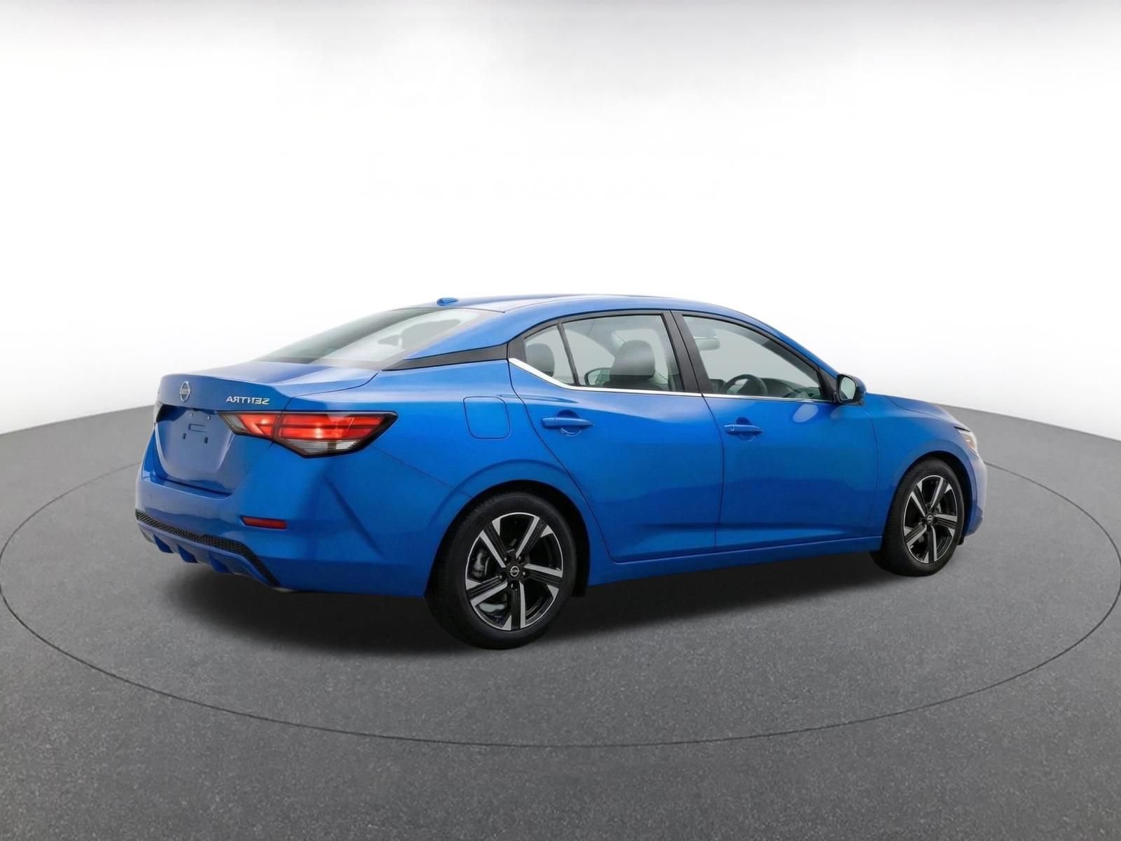 Used 2025 Nissan Sentra SV FWD image 7