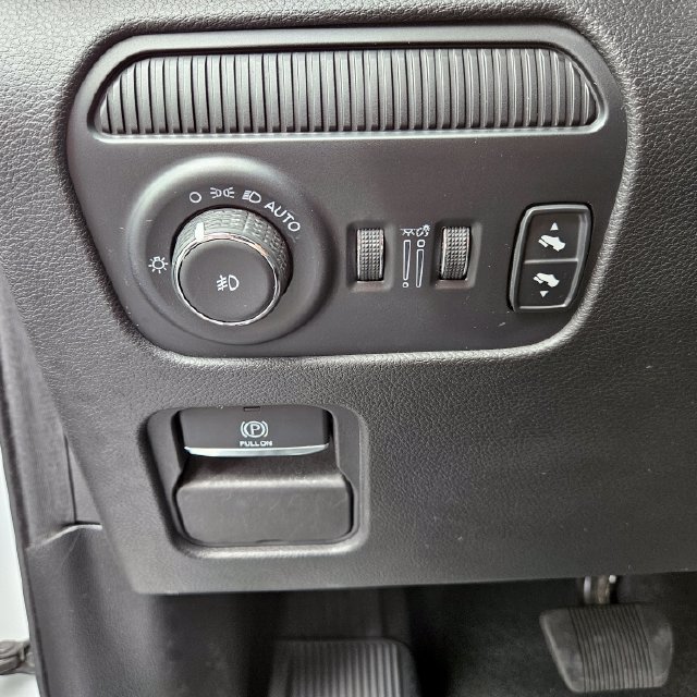 Used 2024 Jeep Wagoneer Series II AWD/4WD image 36