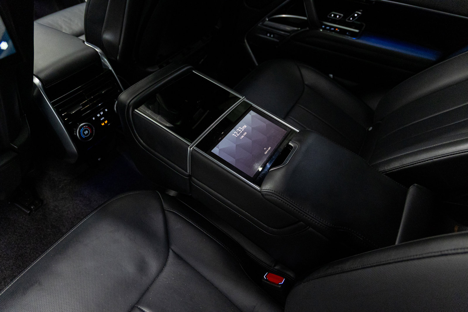 Used 2023 Land Rover Range Rover Autobiography image 31