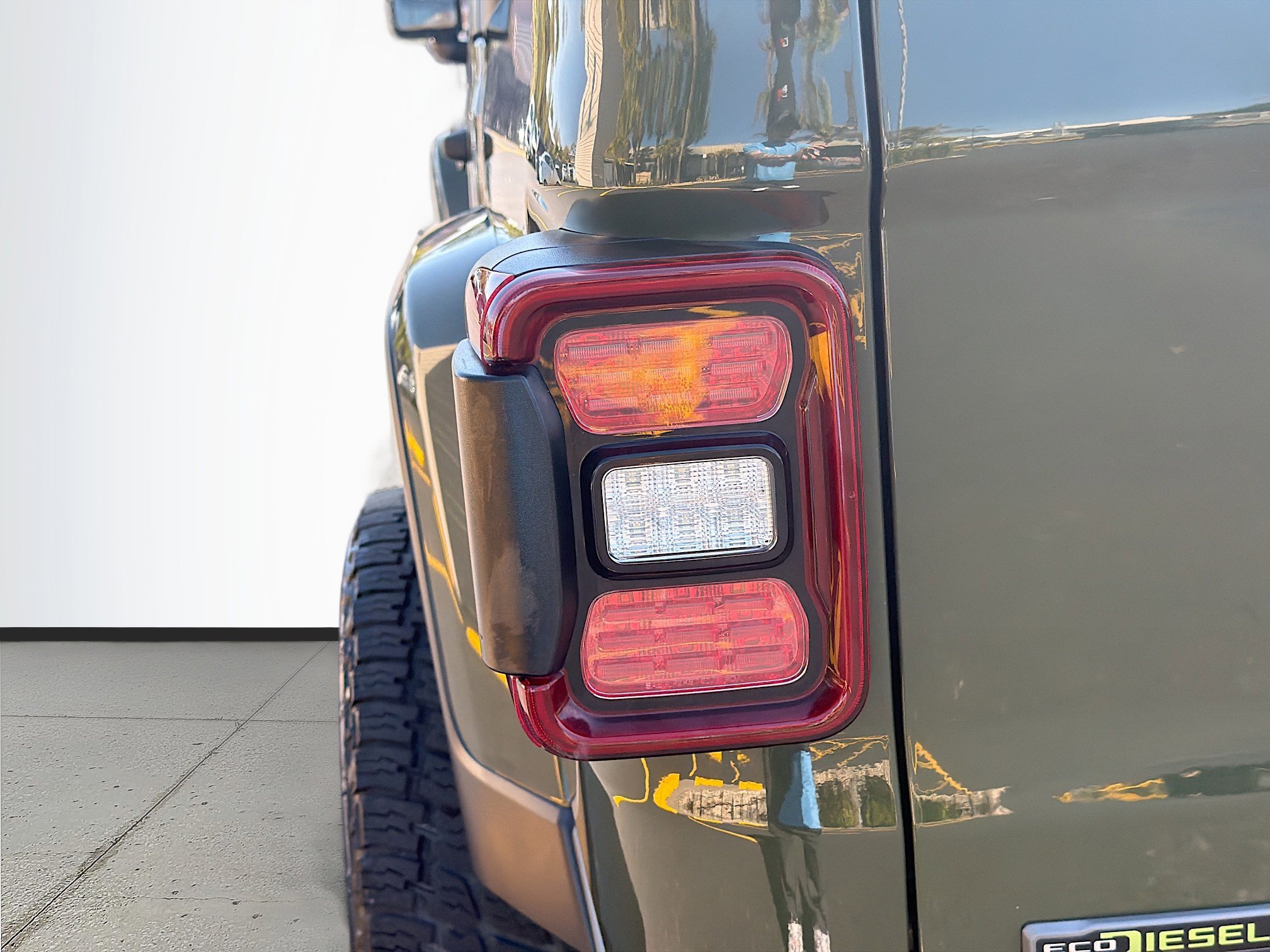 Used 2021 Jeep Gladiator Sport image 11