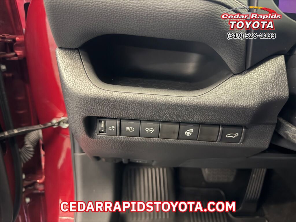 Used 2023 Toyota RAV4 XLE image 10