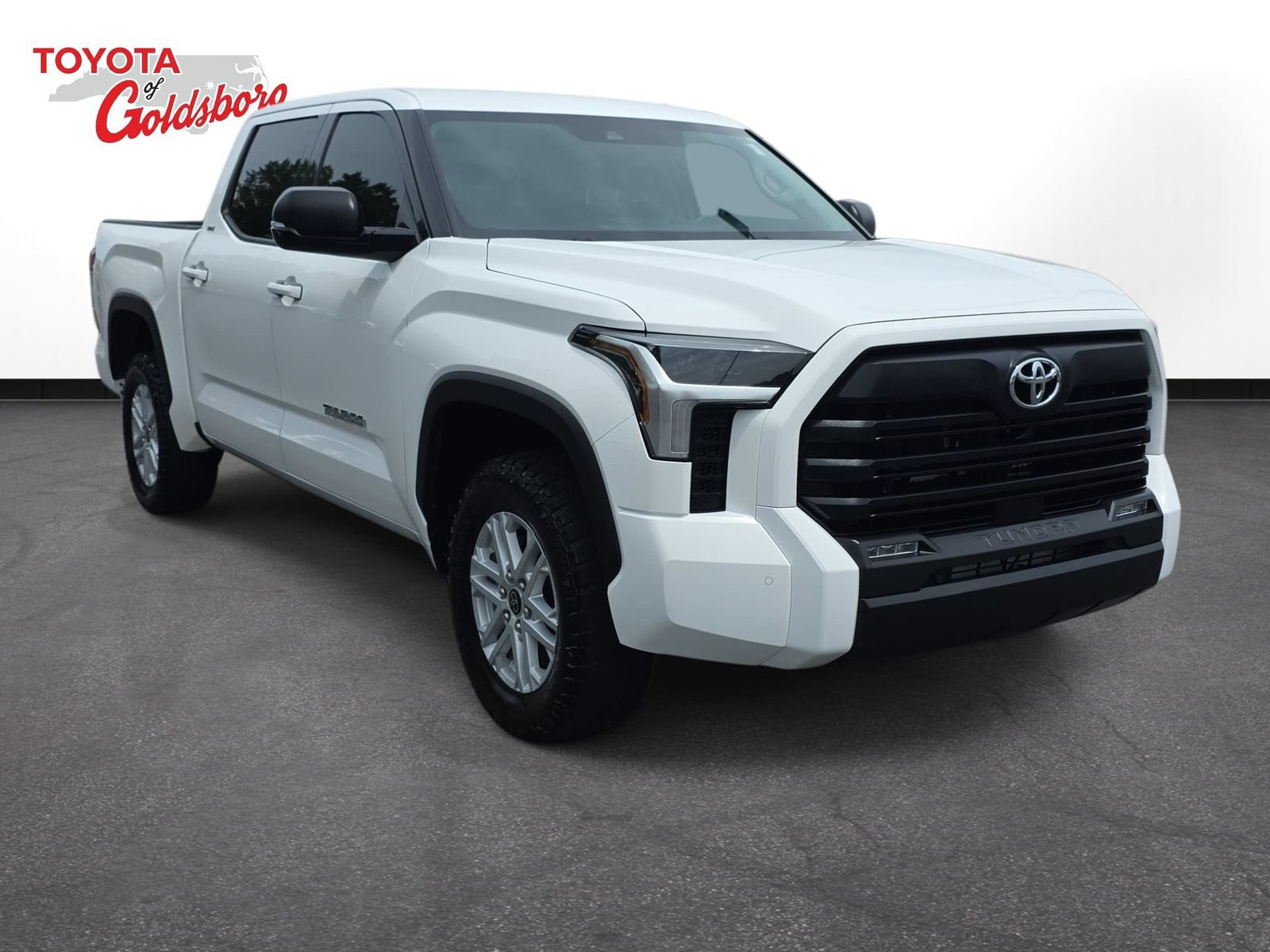 Used 2023 Toyota Tundra SR5 w/ SR5 Premium Package AWD/4WD image 3