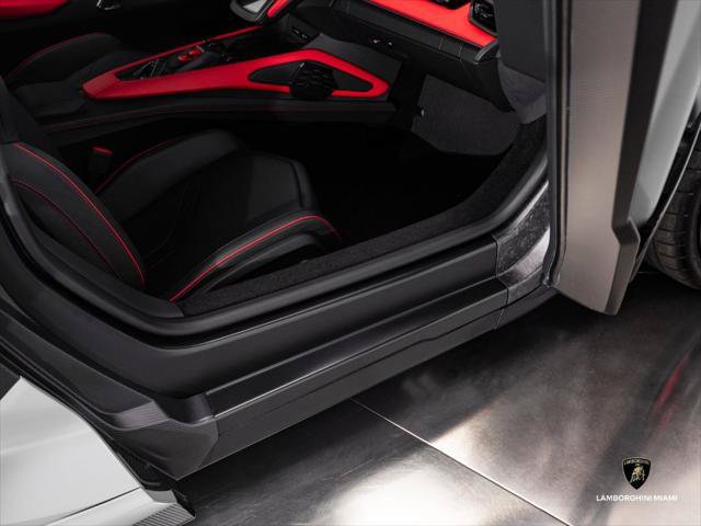 Used 2024 Lamborghini Revuelto AWD/4WD image 48