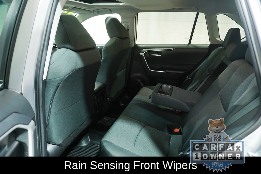 Used 2021 Toyota RAV4 XLE w/ Convenience Package AWD/4WD image 16