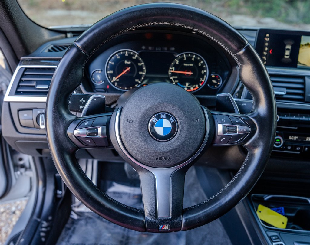 Used 2018 BMW 340i xDrive Sedan w/ Premium Package Essential AWD/4WD image 15
