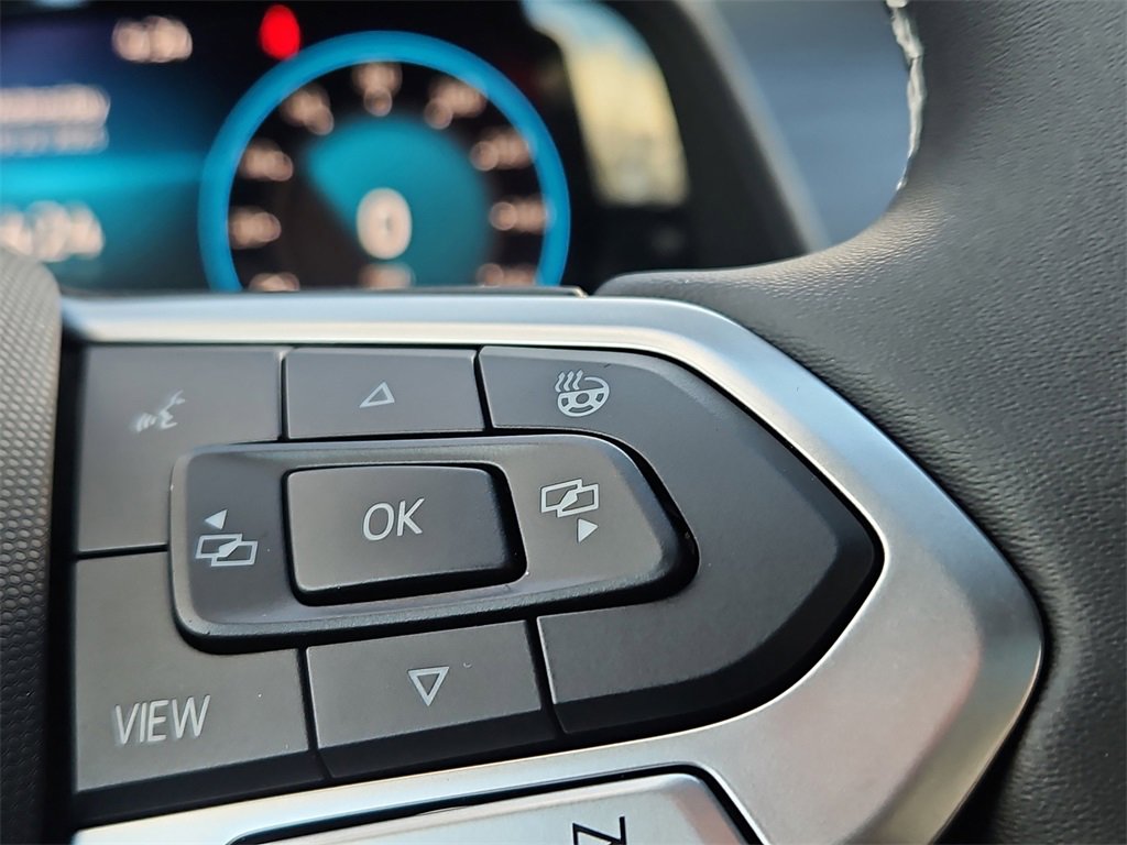 New 2026 Volkswagen Atlas Cross Sport SE image 12