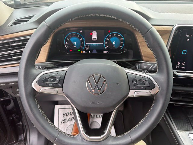 Used 2024 Volkswagen Atlas SE w/ Black Wheel Package AWD/4WD image 11