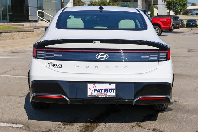 New 2026 Hyundai Sonata SEL image 4