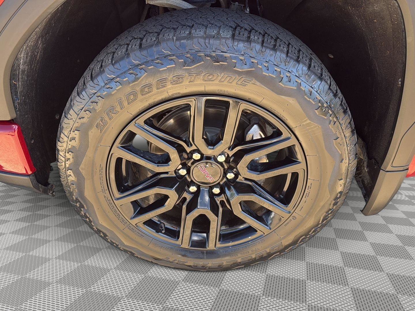 Used 2024 GMC Sierra 1500 Elevation image 9