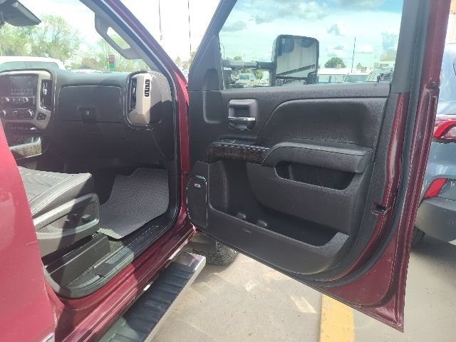 Used 2016 GMC Sierra 3500 Denali w/ Driver Alert Package AWD/4WD image 14